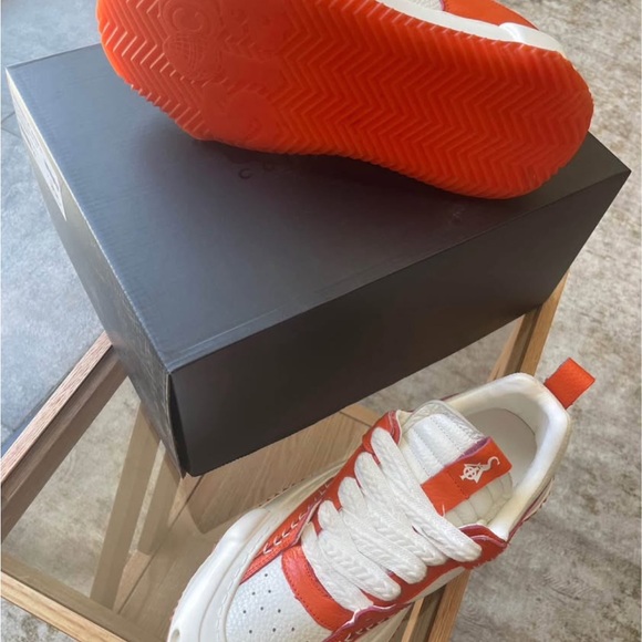 Limited run SIA orange and white sneakers - Picture 3 of 4